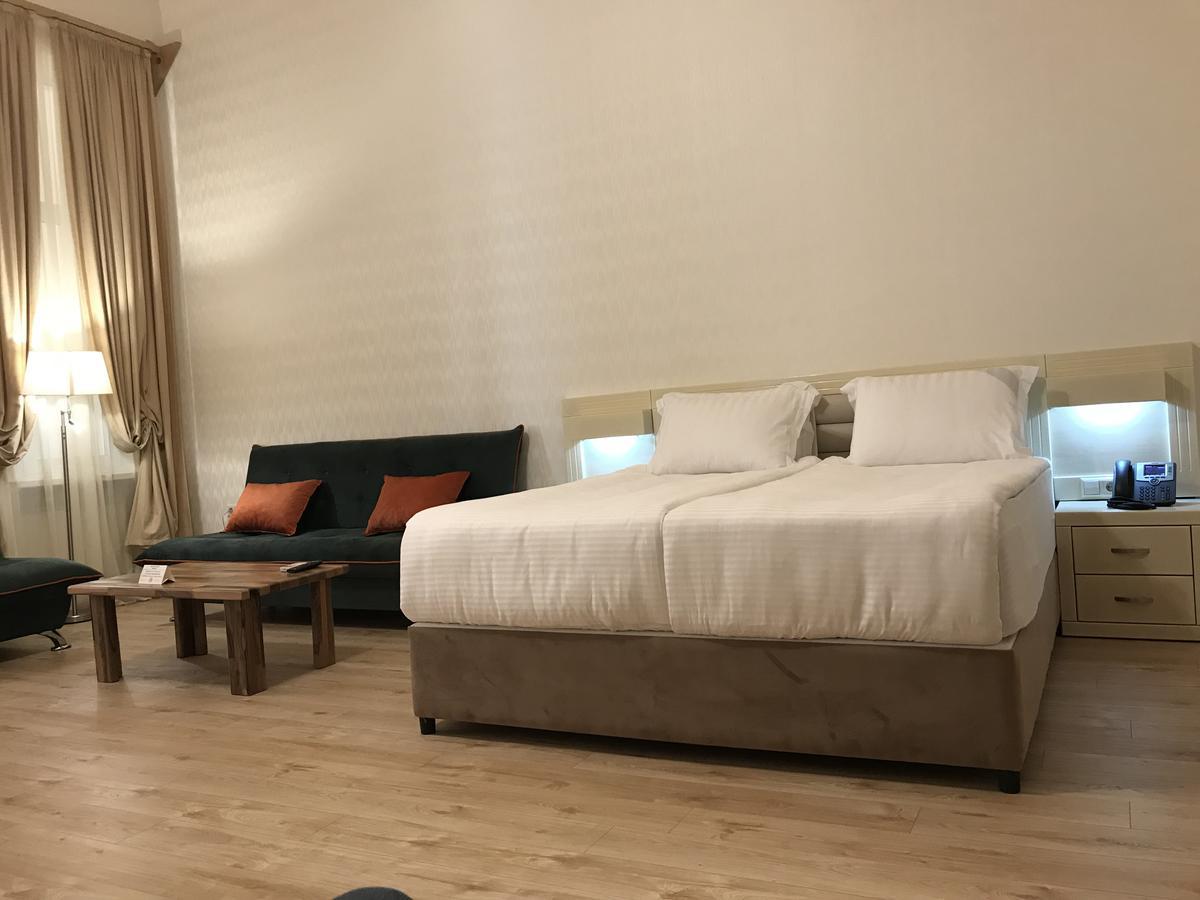 Full Comfort Apartment On Aghmashenebeli Tbilisi Exterior photo