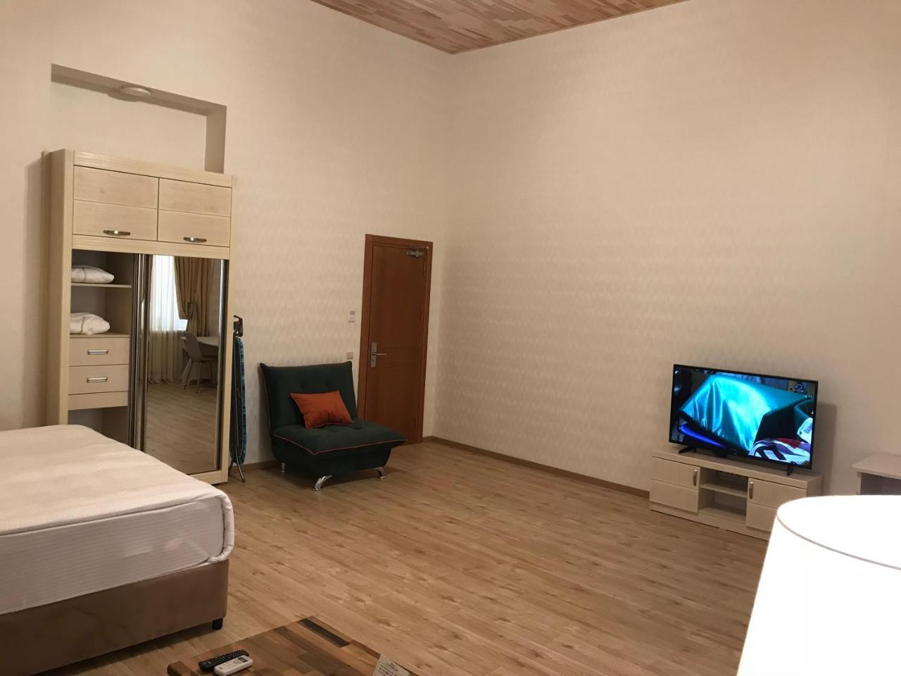 Full Comfort Apartment On Aghmashenebeli Tbilisi Exterior photo
