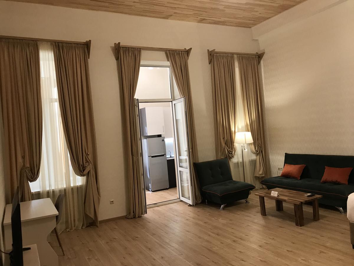 Full Comfort Apartment On Aghmashenebeli Tbilisi Exterior photo