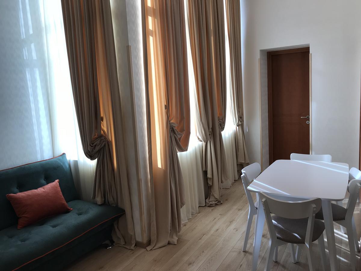 Full Comfort Apartment On Aghmashenebeli Tbilisi Exterior photo