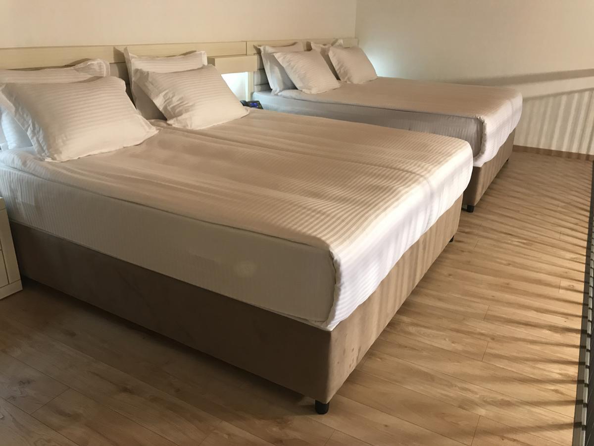 Full Comfort Apartment On Aghmashenebeli Tbilisi Exterior photo
