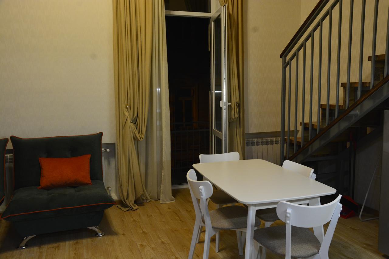 Full Comfort Apartment On Aghmashenebeli Tbilisi Exterior photo