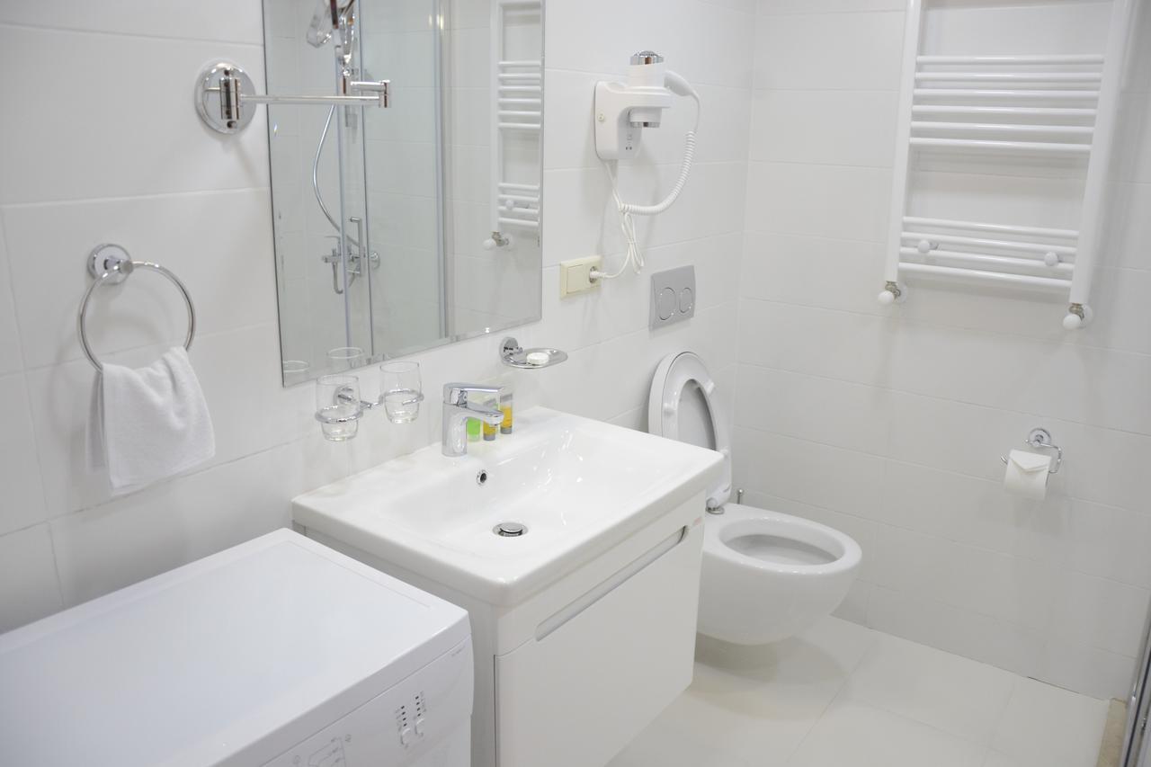 Full Comfort Apartment On Aghmashenebeli Tbilisi Exterior photo