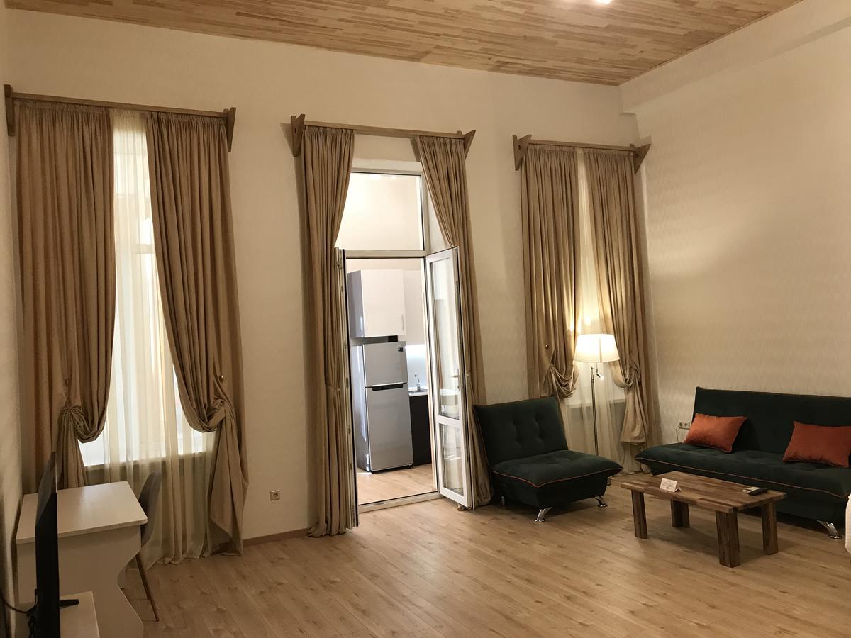 Full Comfort Apartment On Aghmashenebeli Tbilisi Exterior photo